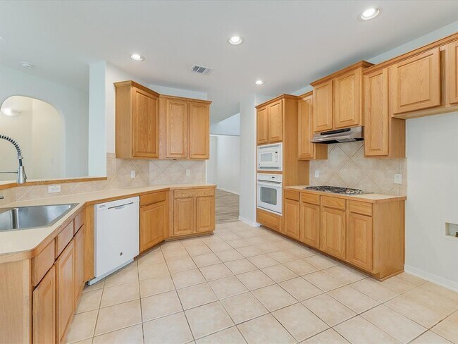 Building Photo - 7307 W Magic Mountain Ln