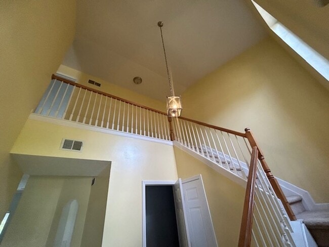 Building Photo - All electric 2 story home in Great Acres          20260608