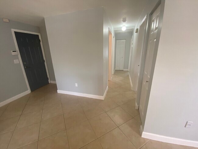 Building Photo - 7607 S Sherrill St