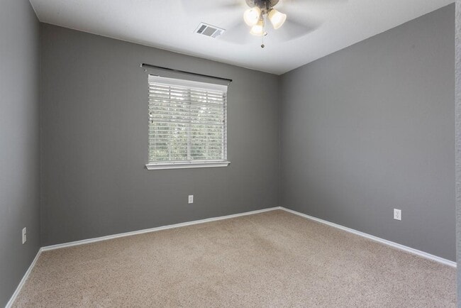 Building Photo - 14404 Ballycastle Trail