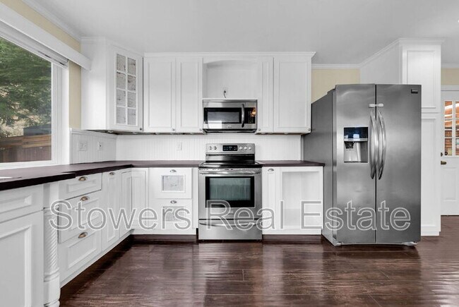Building Photo - 25551 Maitland Dr