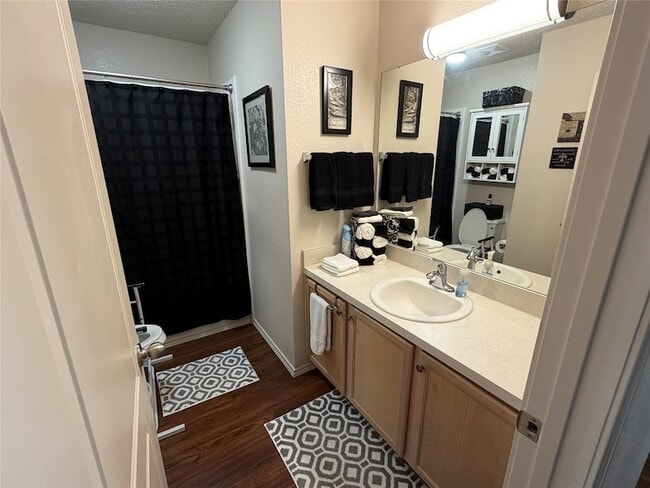 Building Photo - 1203 Mallard Dr