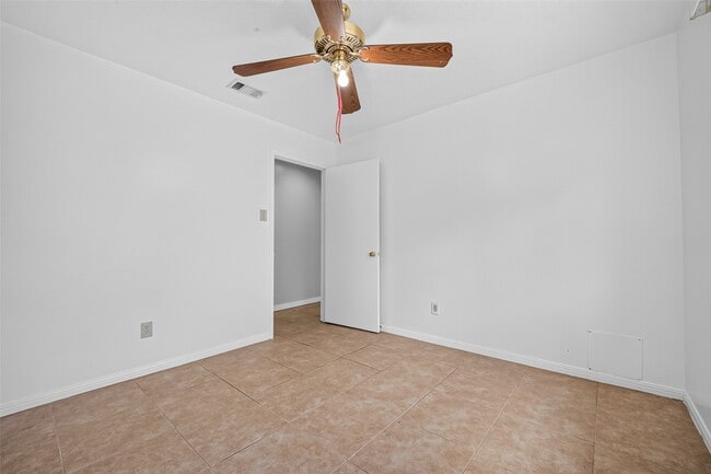 Building Photo - 6510 Grand Haven Dr