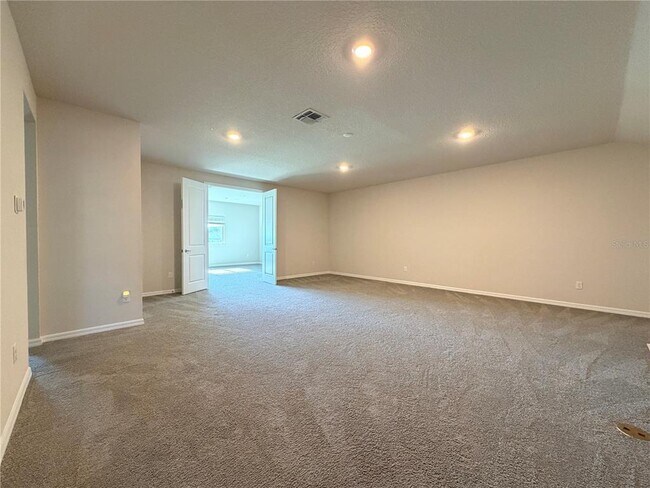 Building Photo - 19259 Briarbrook Dr