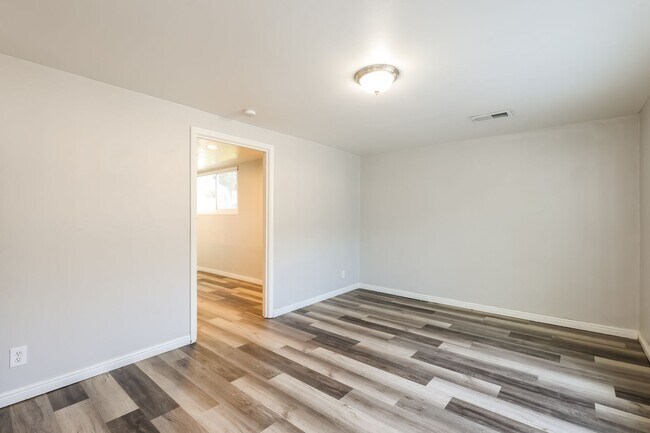 Building Photo - 2910 Orchard Cir