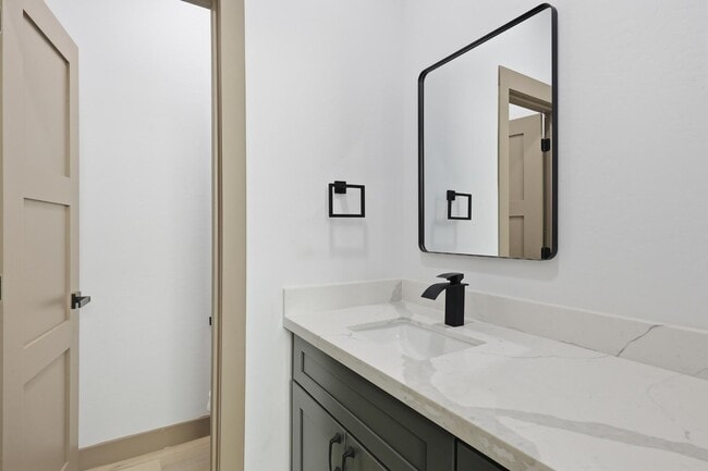 Building Photo - 2813 E St