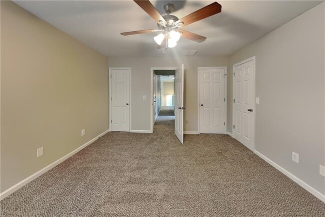 Building Photo - 105 Cottage Oaks Ln