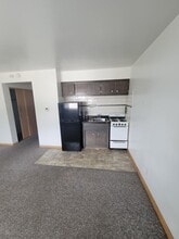 Building Photo - 6521