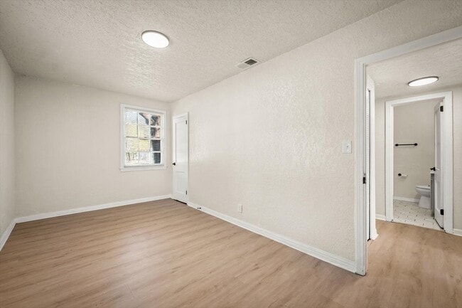 Building Photo - 981 McTyre Ct
