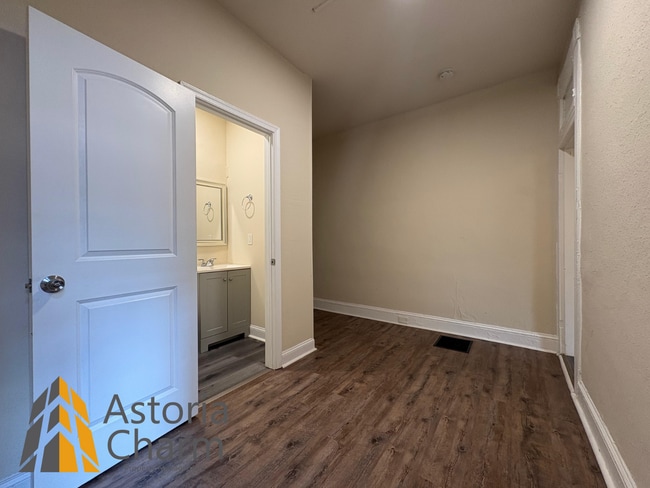 Building Photo - Move-In Ready 4-Bedroom Home with Updated ...