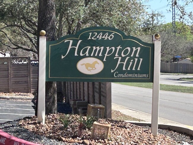 Building Photo - Charming 2BR Condo with Vaulted Ceilings, Fireplace & Pool Access