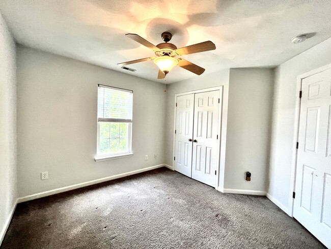 Building Photo - 4 bedroom home in Oceanview, Norfolk