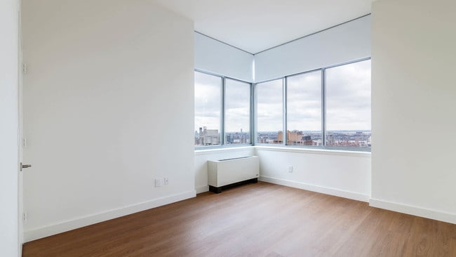 Building Photo - 800 Sixth Avenue