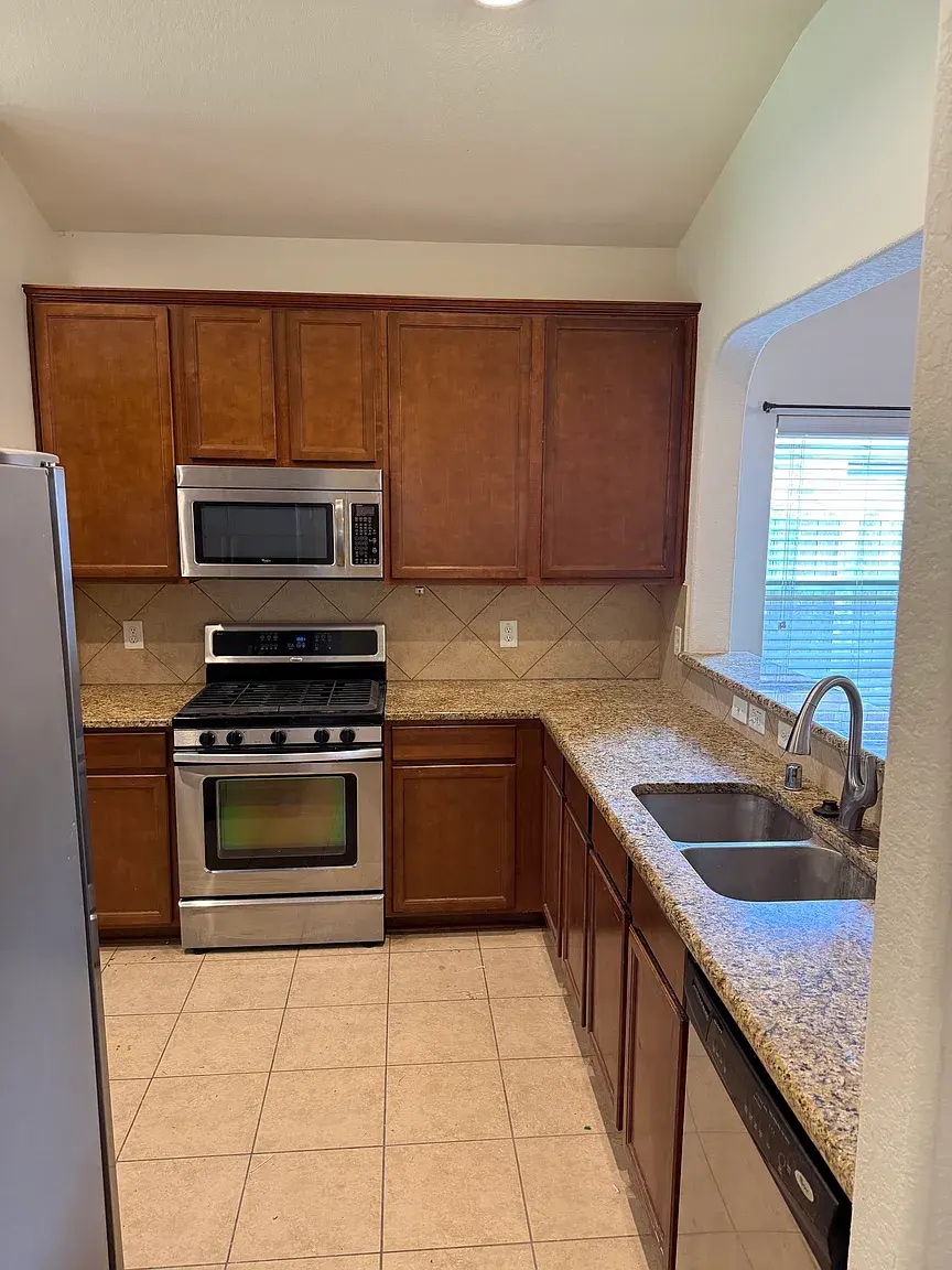 Building Photo - 23722 N Newport Bnd