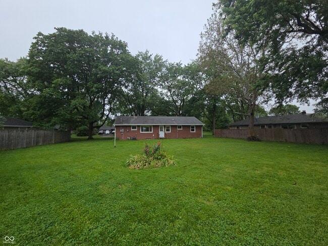 Building Photo - 10735 Vali Dr
