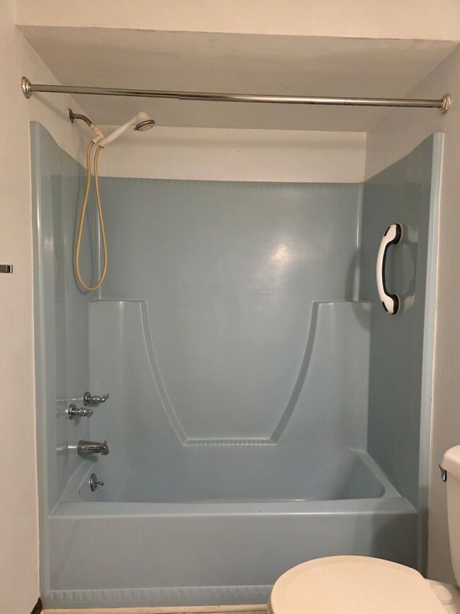 Building Photo - Three bedroom home in North Baltimore