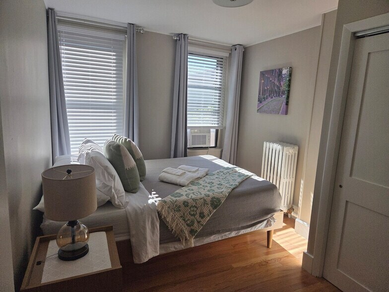 Building Photo - 414 Cambridge St