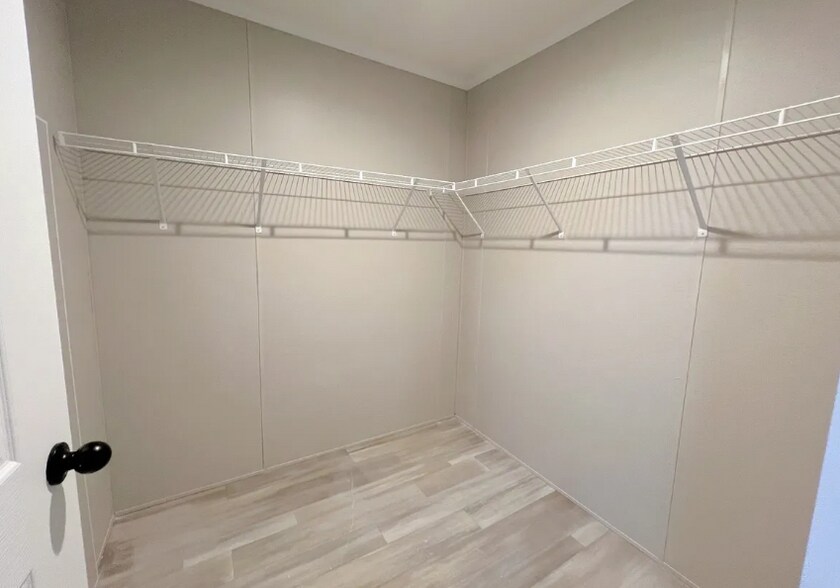 Building Photo - 6617 S Kimberly Dr