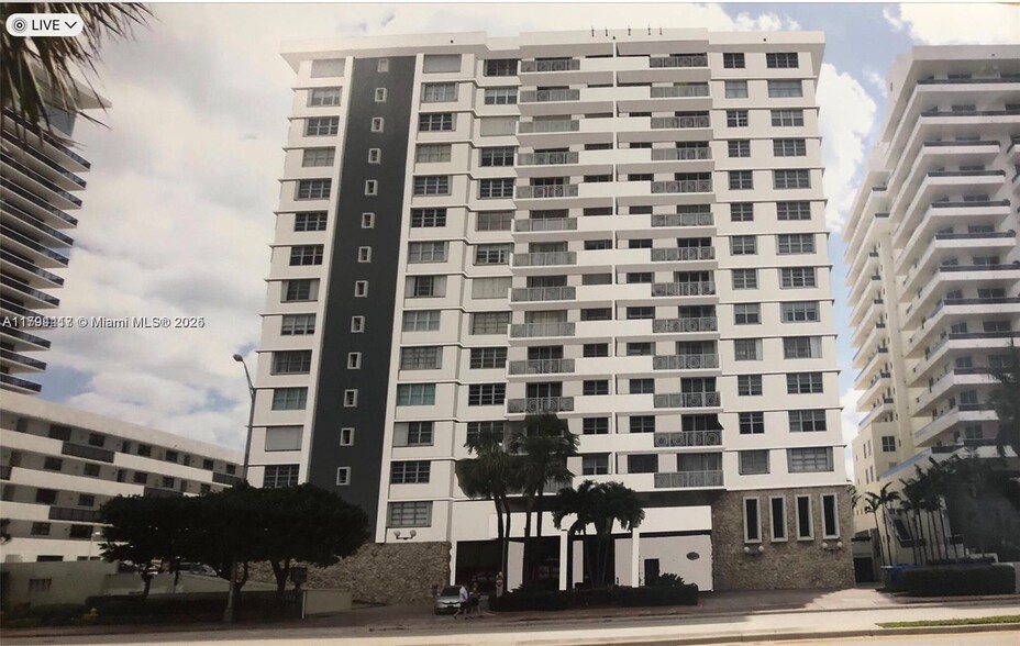 Building Photo - 5825 Collins Ave