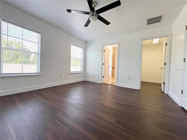 Building Photo - 7138 Five Oaks Dr