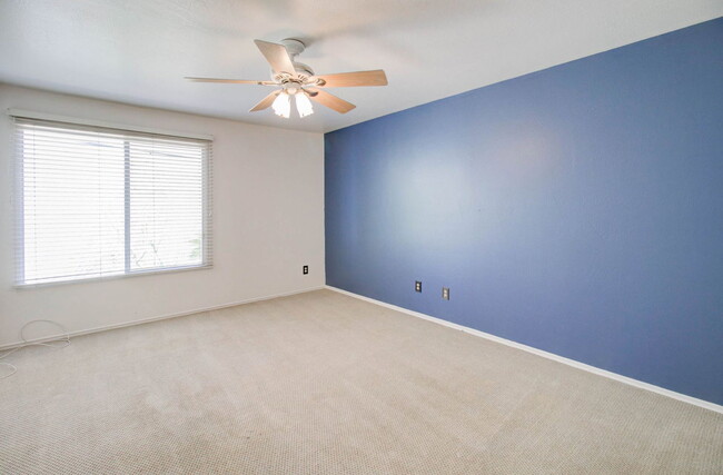Building Photo - 4850 N 73rd St
