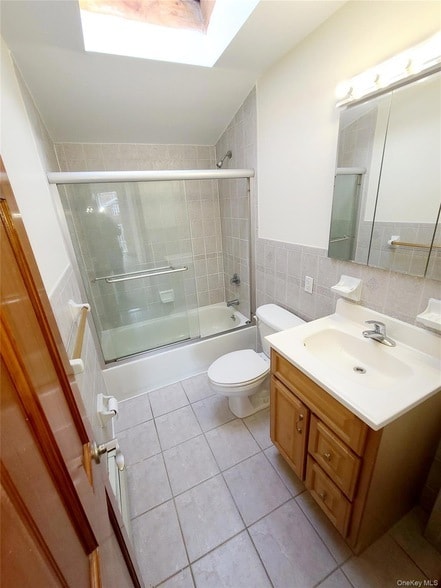 Building Photo - 67-08 Exeter St