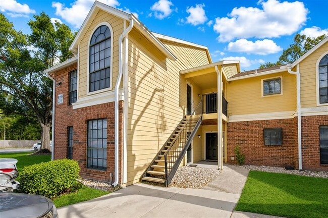 Building Photo - 8722 Mallard Reserve Dr