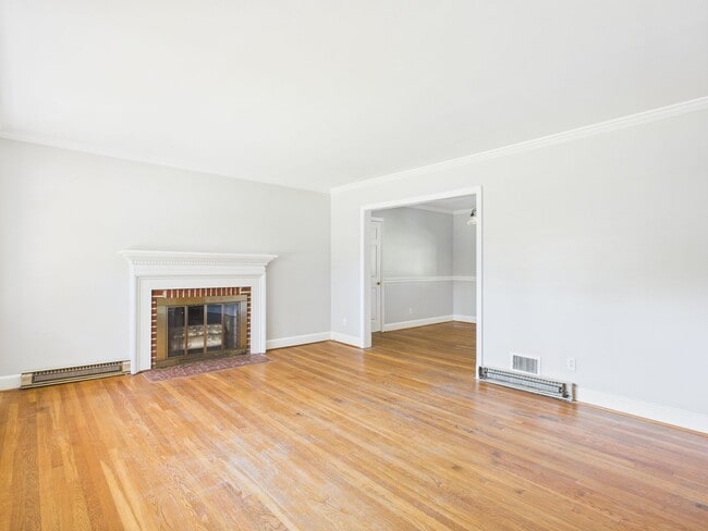 Building Photo - 8282 N Mayfield Ln