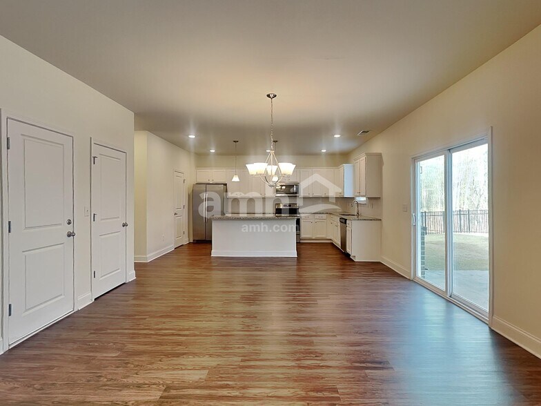 Building Photo - 1370 Ashlyn Ct