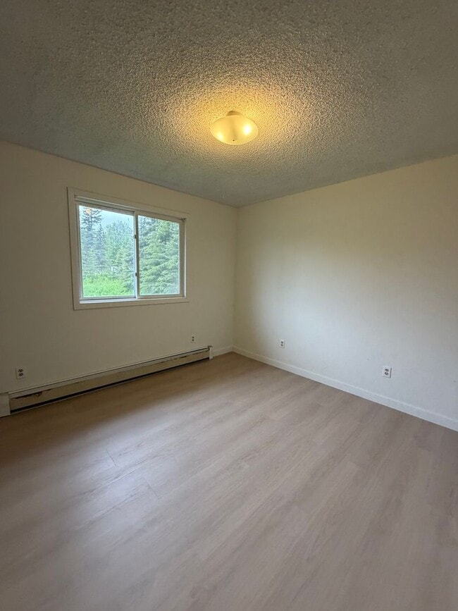Building Photo - LONG-TERM RENTAL