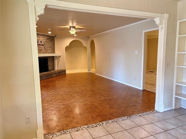 Building Photo - 2945 Kerry Ln