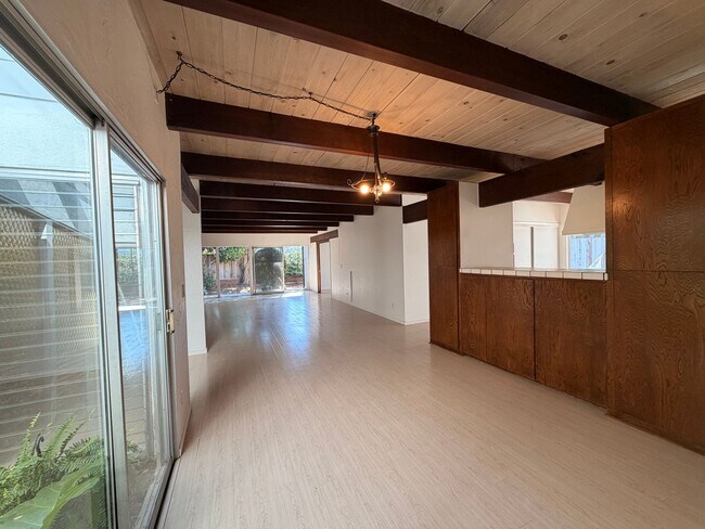 Building Photo - Mid-Century Modern Coastal Retreat – Walk to Beach & Bike to Aptos Village | 4+ Bed / 2 Bath