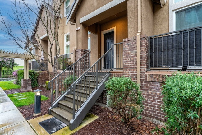 Building Photo - 1070 Tourmaline Ter