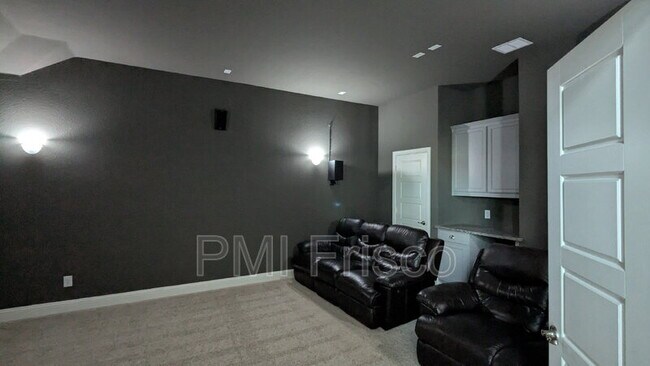 Building Photo - 10505 Wintergreen Dr