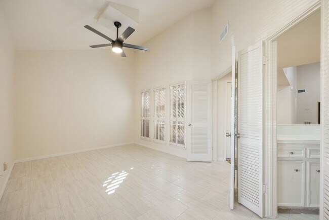 Building Photo - 1856 S Gessner Rd