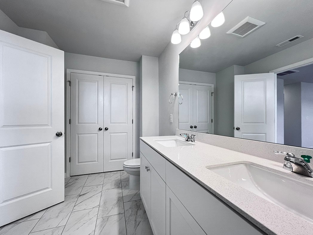 Building Photo - 139 Siebold St