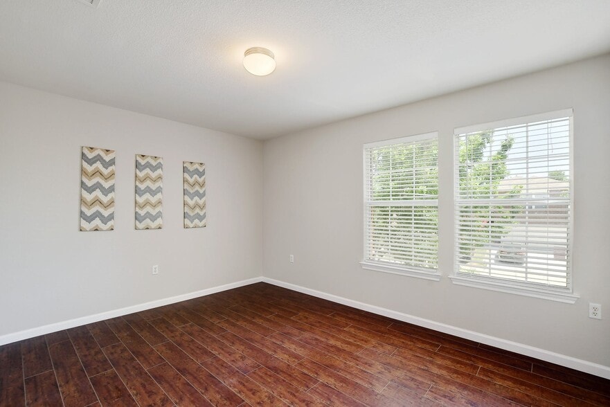 Building Photo - 5713 Abby Ann Ln