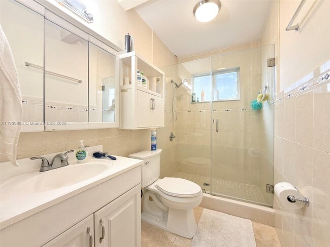 Building Photo - 10965 SW 116th St