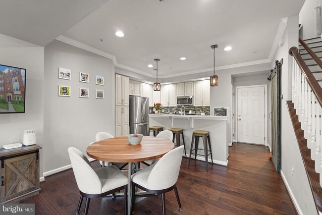 Building Photo - 43846 Artsmith Terrace