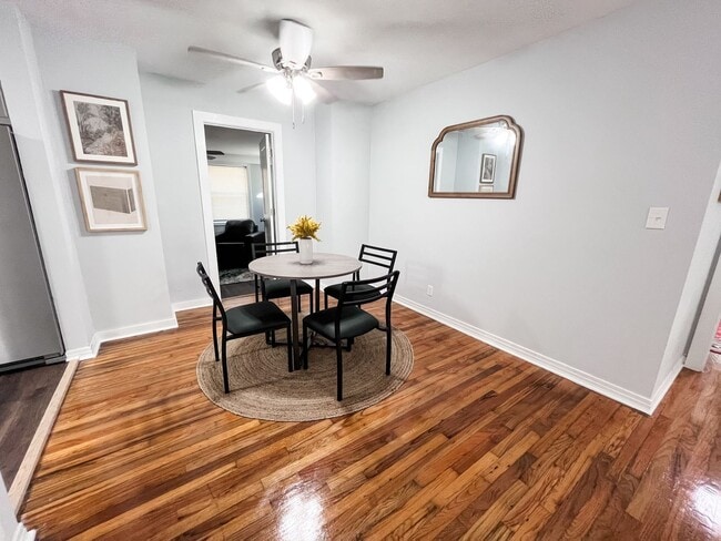 Building Photo - 217 Bamboo Dr