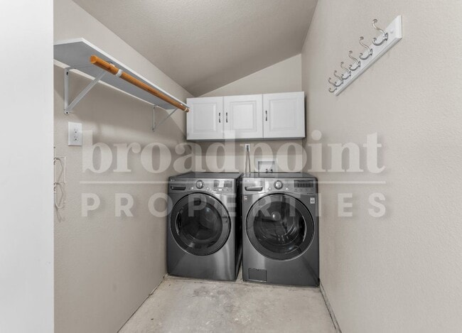 Building Photo - 4414 Springtime Dr