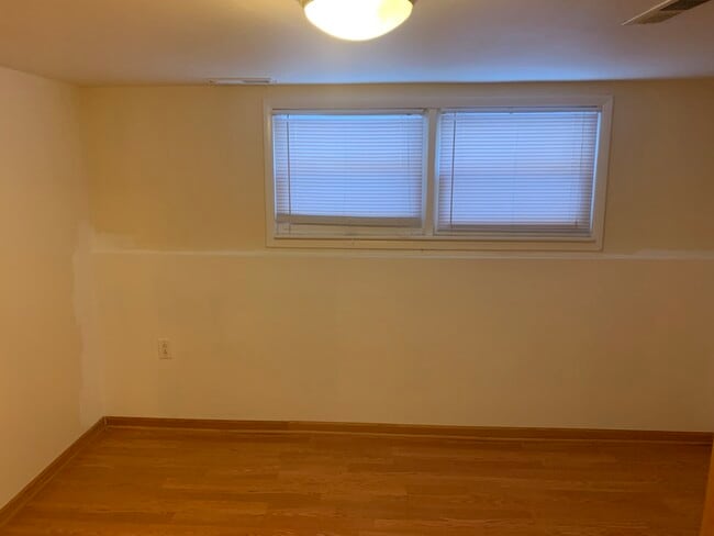 Building Photo - 5830 N Rockwell St