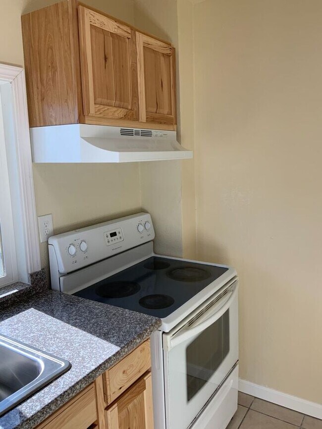 Building Photo - 407 N Washington St