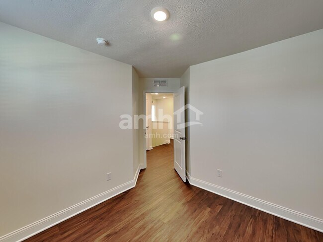 Building Photo - 8095 Hula Popper St