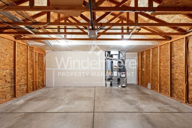 Building Photo - **Half off Full 1st Month's Rent** Great 3-bed Home In Spokane Valley