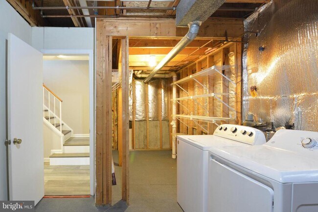 Building Photo - 13326 Waterside Cir