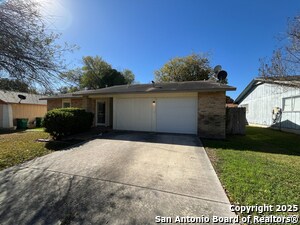 Building Photo - 117 Meadow Way