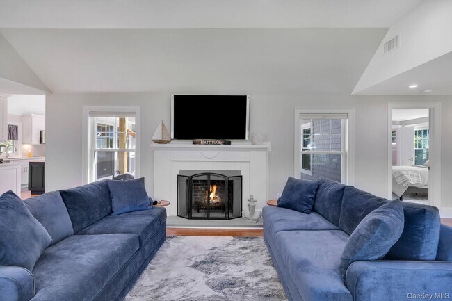 Building Photo - 5415 Skunk Ln