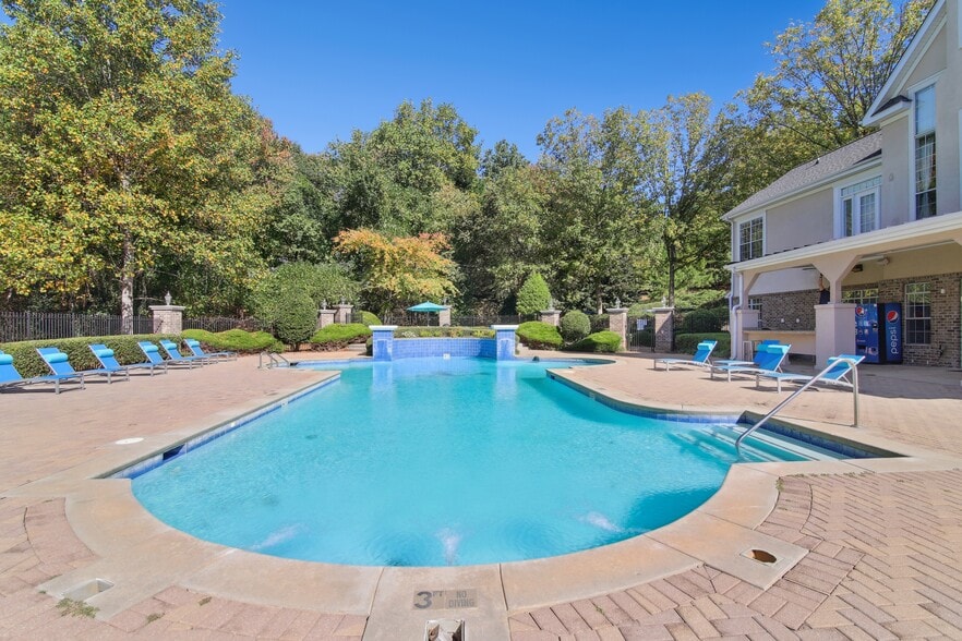 Building Photo - Carrington Park at Lake Lanier