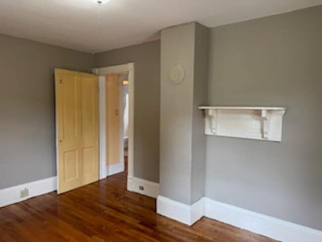 Building Photo - Single Family Home Close to Downtown Lexin...